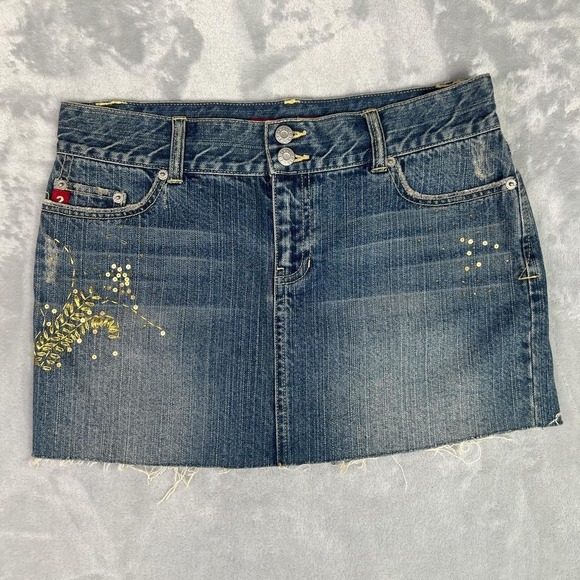 Guess Mini denim skirt with embroidered details women size 28 y2k - Picture 1 of 7